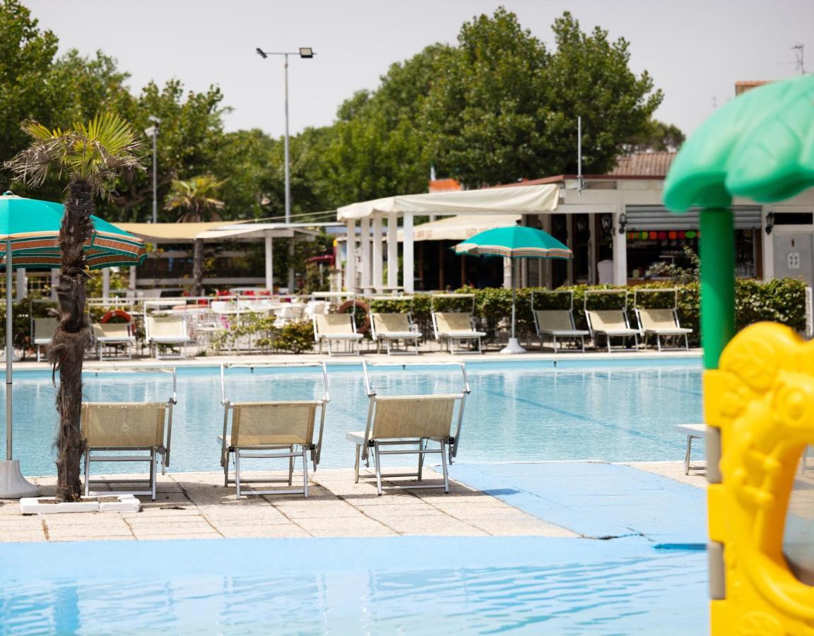 Camping Classe Village Lido di Dante Exteriér fotografie
